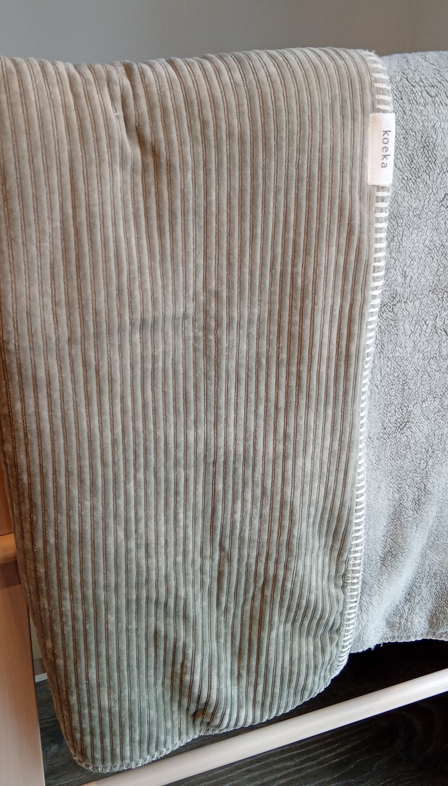 Koeka wiegdeken Teddy Shadow Green
