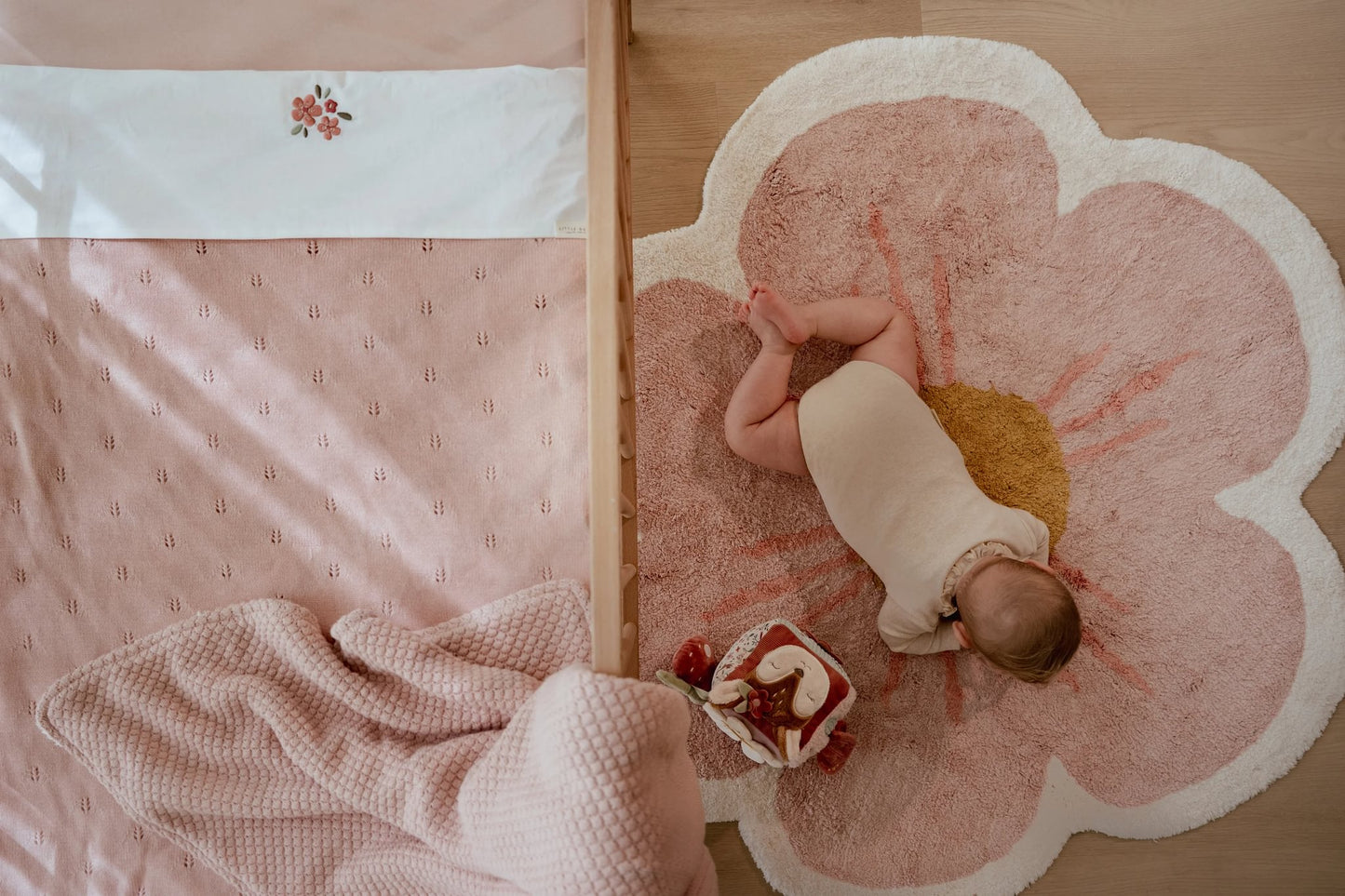 Wiegdeken gebreid roze "Pure Blossom"