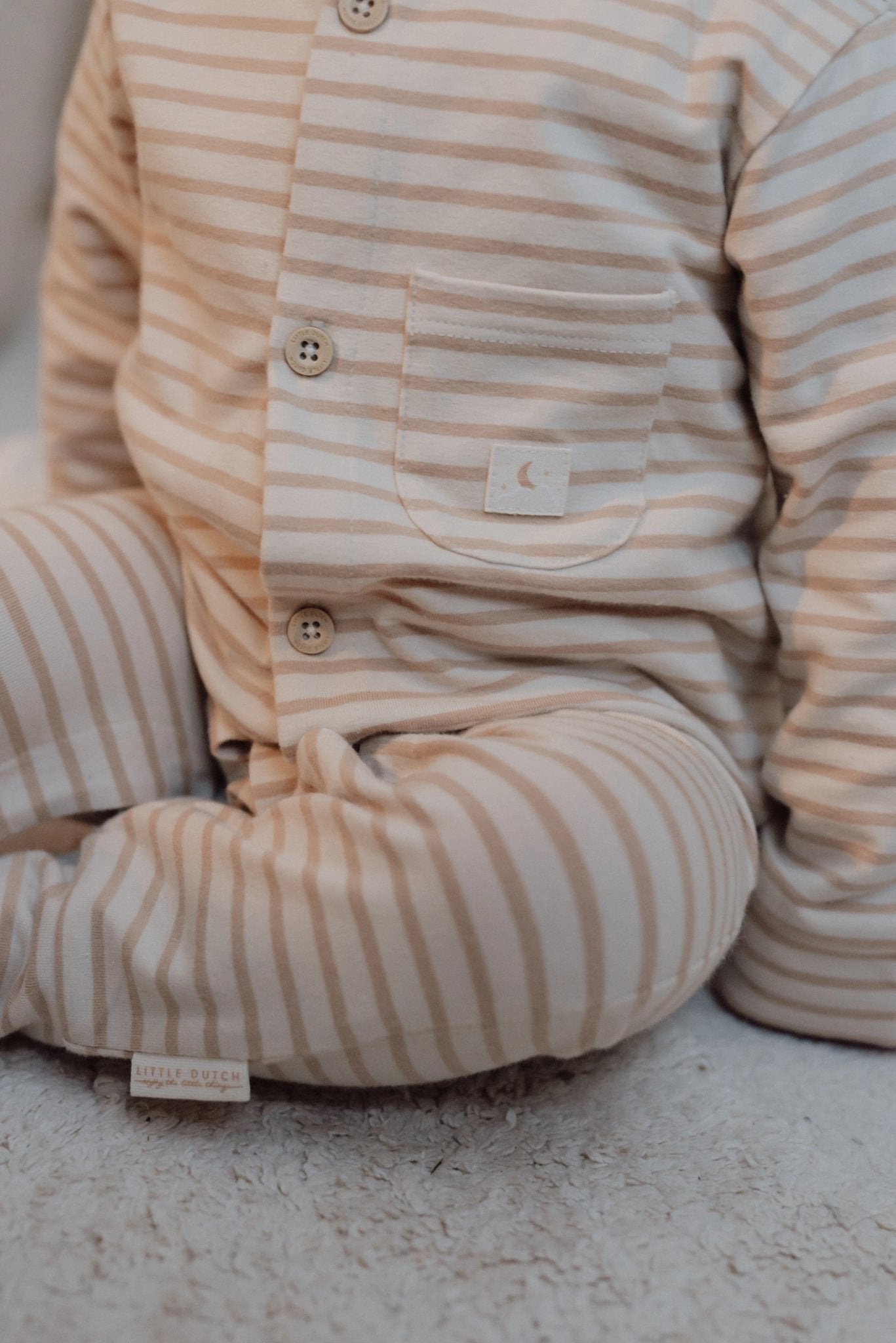 Little Dutch ééndelige pyjama - zand - gestreept